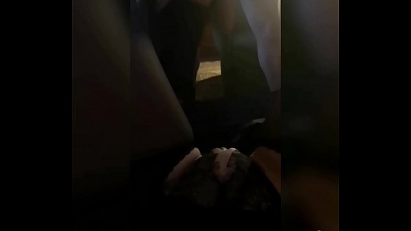 热辣的MJM。丈夫在妻子面前操女友。妻子的阴部变得湿润，她的肮脏幻想只是让人摸不着头脑